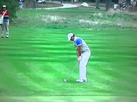 ローリーマキロイしっかりとピンに絡めるアプローチ