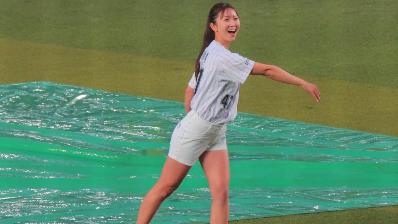 金澤志奈選手 始球式【2024.04.24 ZOZOマリンスタジアム】