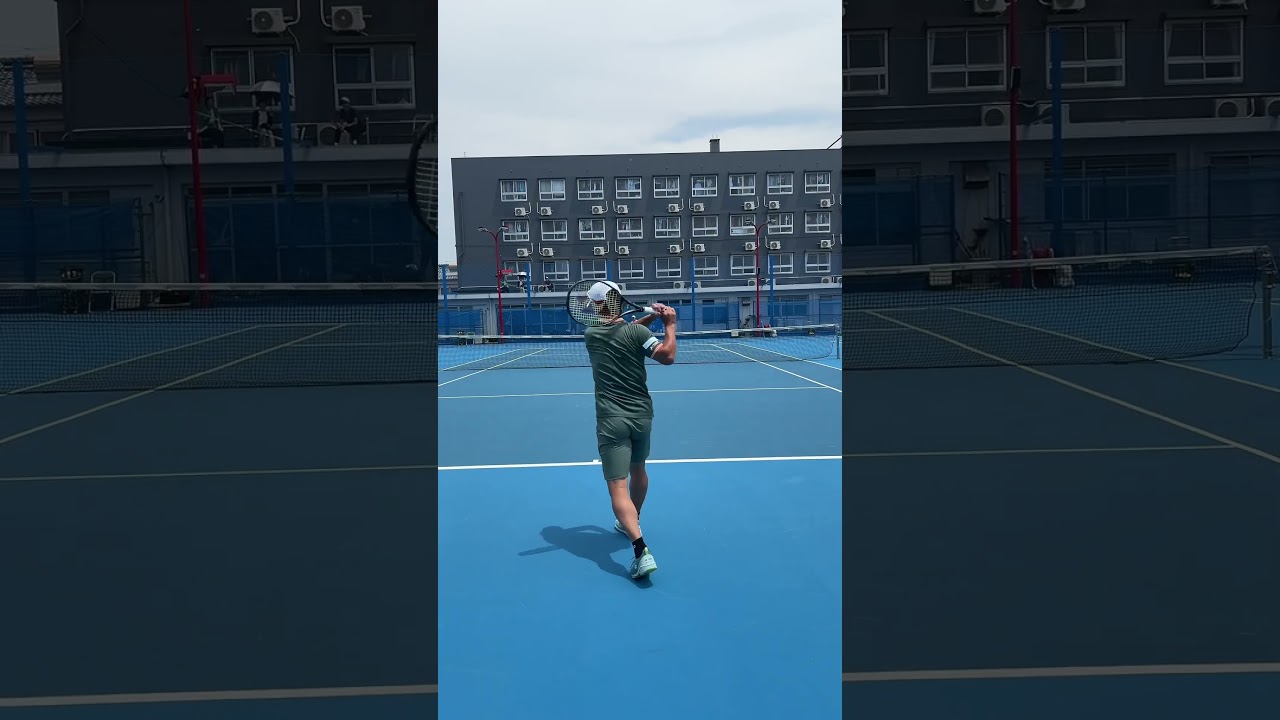 50歳になってもボールをしばき続ける男【#shorts】