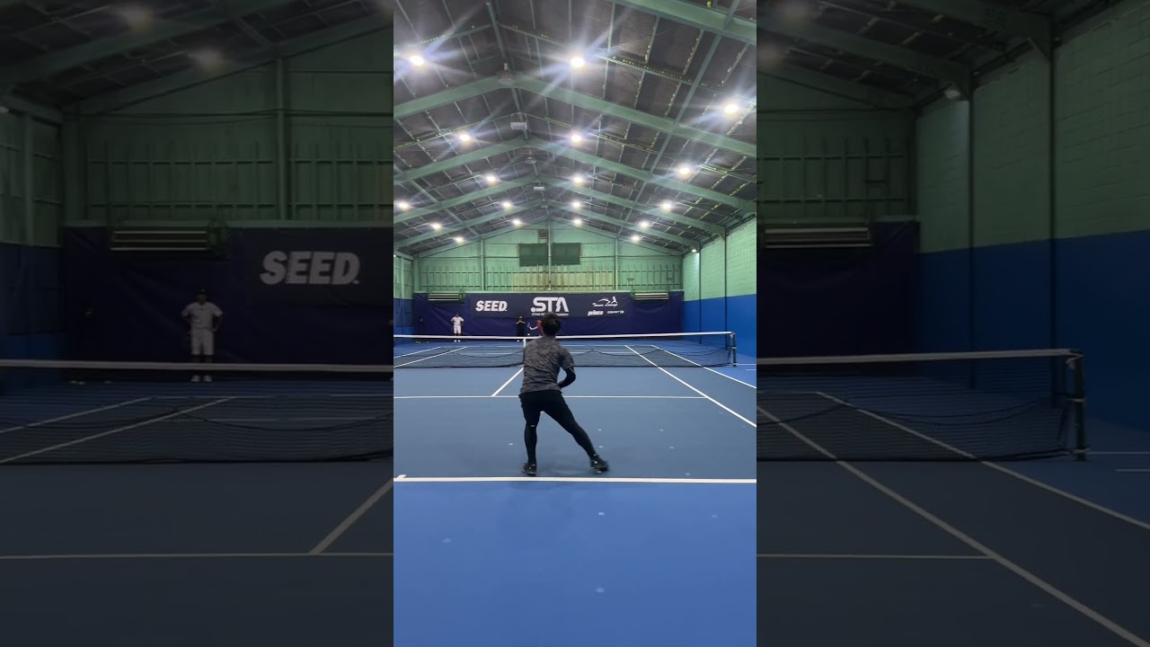 しゃがみ込みながら打つリターン【#shorts】