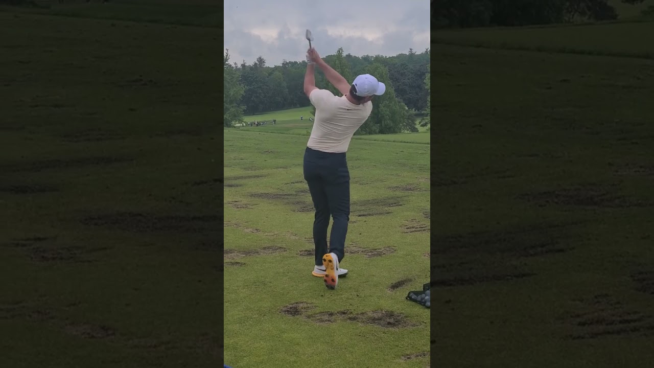 Rory McIlroy/Wedge Full Shot