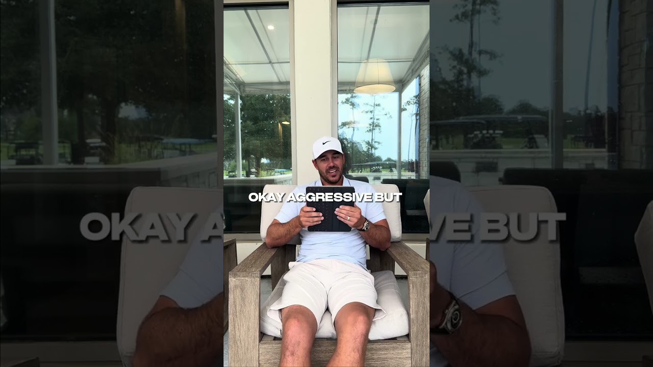 Brooks Koepka reading mean tweets 😂 #shorts #golf