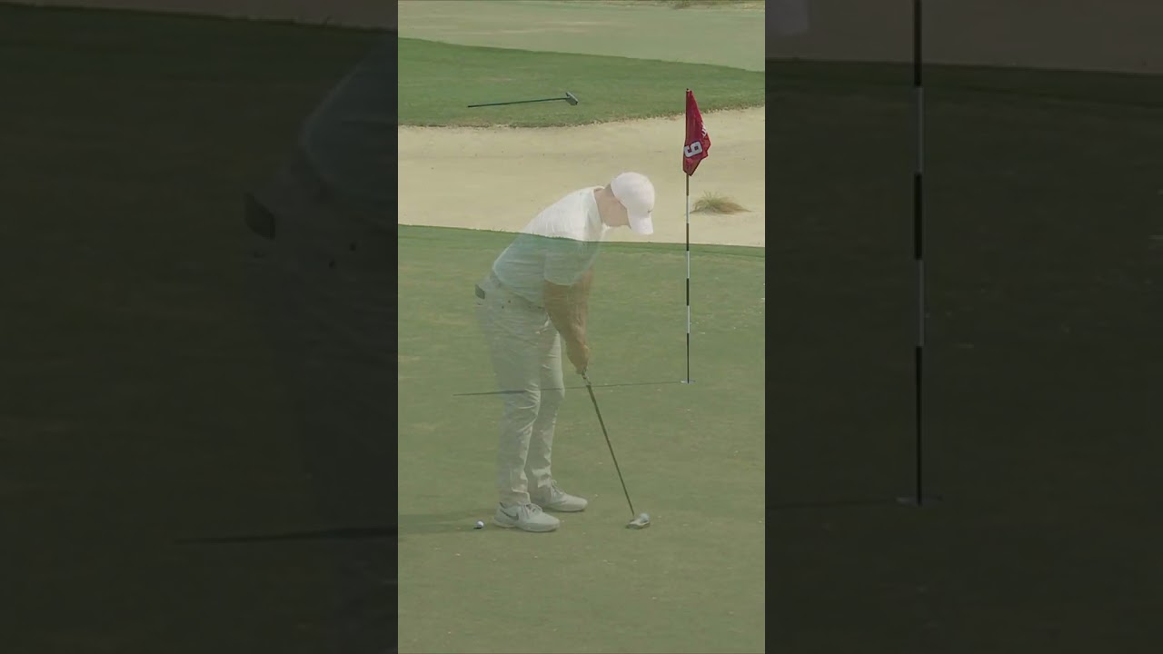 RORY! 🐥 Birdie on 9 and now he is 1 back from the lead.