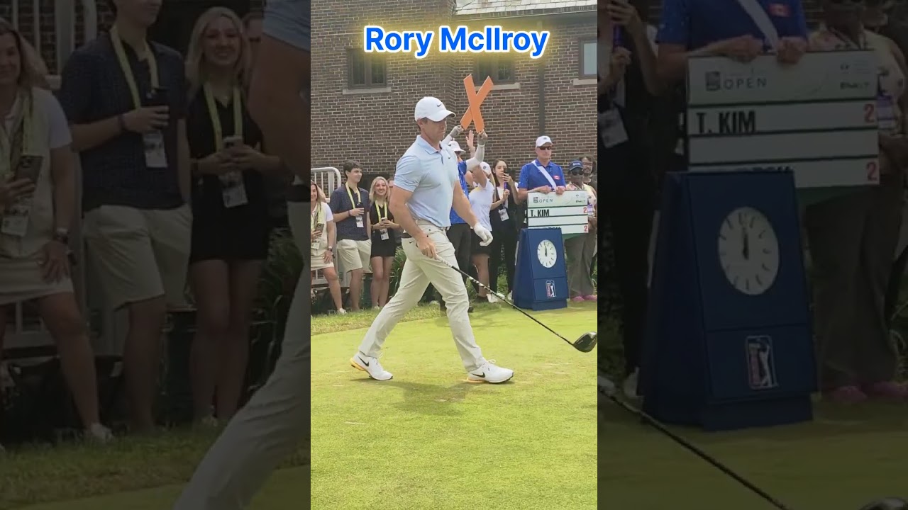 Rory McIlroy/Driver Teeshot