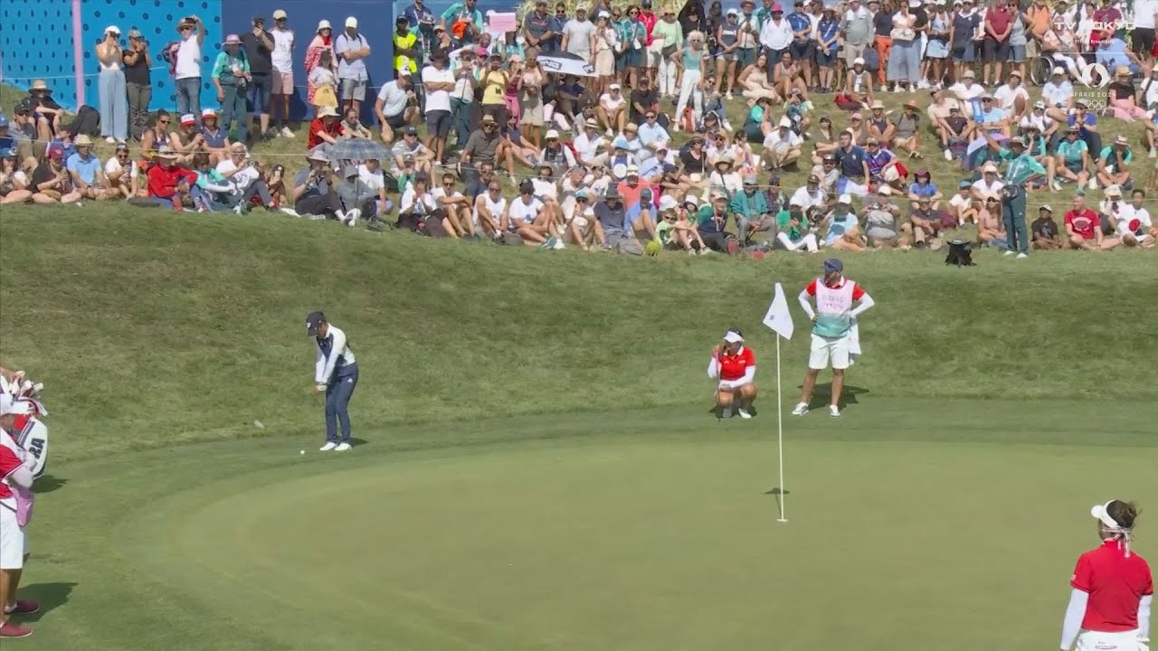 【ゴルフ女子】開催国・セリーヌ・ブティエが止まらない！チップインバーディーを決め7アンダーで独走！｜パリオリンピック 女子ゴルフ第1ラウンド