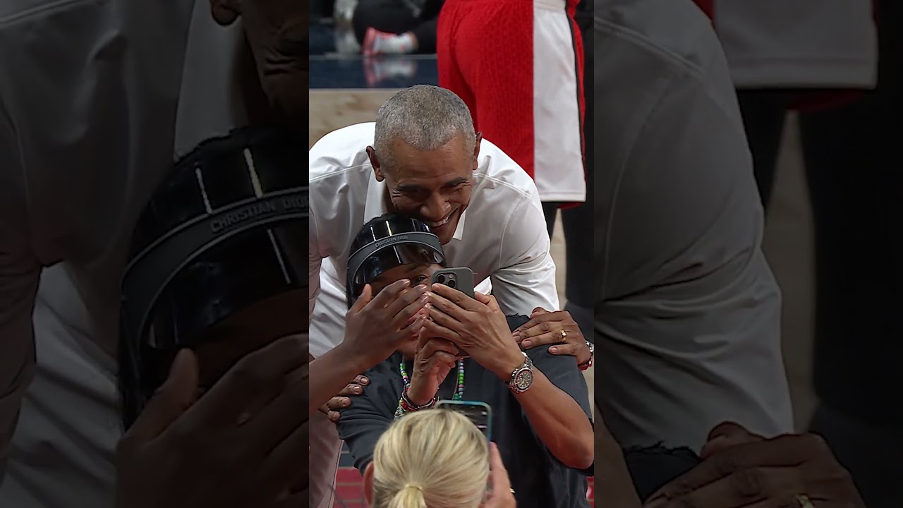 Barack Obama and Dawn Staley meet 🤝 #BarackObama #Obama #WNBA #NBA #Basketball #USA