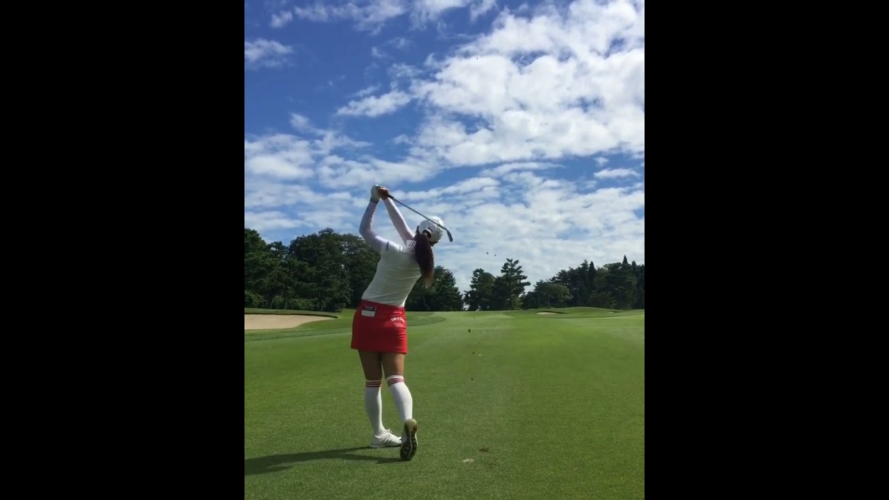 【軽く振る】キム ハヌル（Kim Ha-neul）スローモーションあり