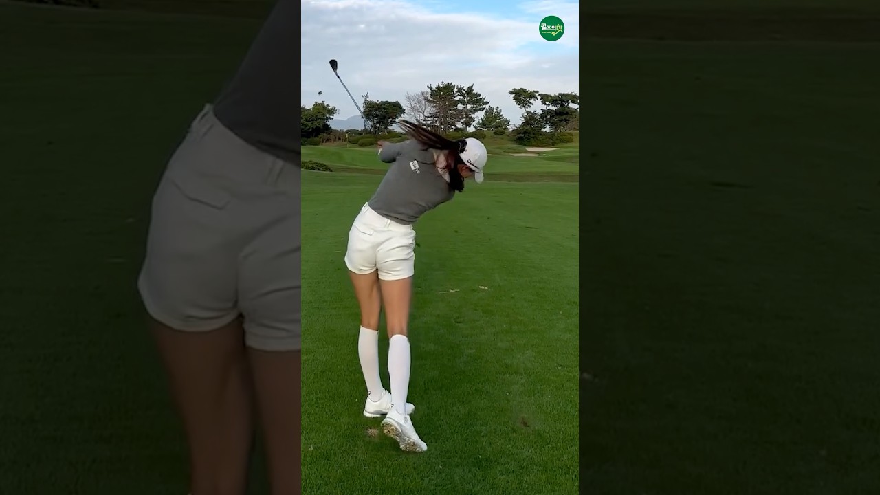 부드러움과 파워풀의 완벽한 조화🔥• 제주테디밸리 105m 48도🏌🏼‍♀️| KLPGA 유현주 투어프로 @_hyunju.__ #응원릴레이2024 #golf #golfswing