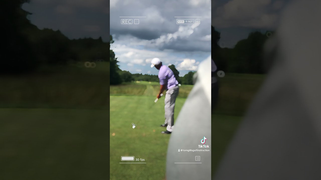 Does Phil Mickelson shanks this or no? #philmickelson #golf