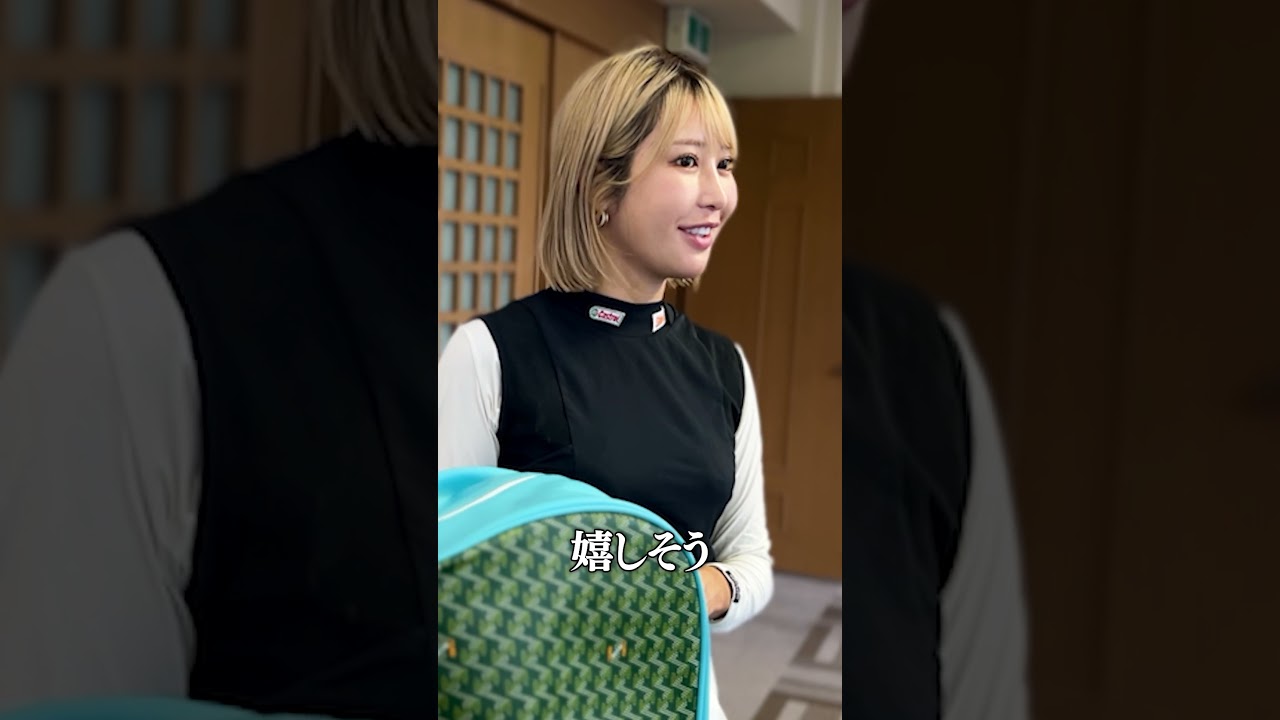 【ゴルフバッグを新調！？】レザレクションのコンペの合間にのんびり雑談。 #女子プロゴルファー #ゴルフ女子 #ゴルフ