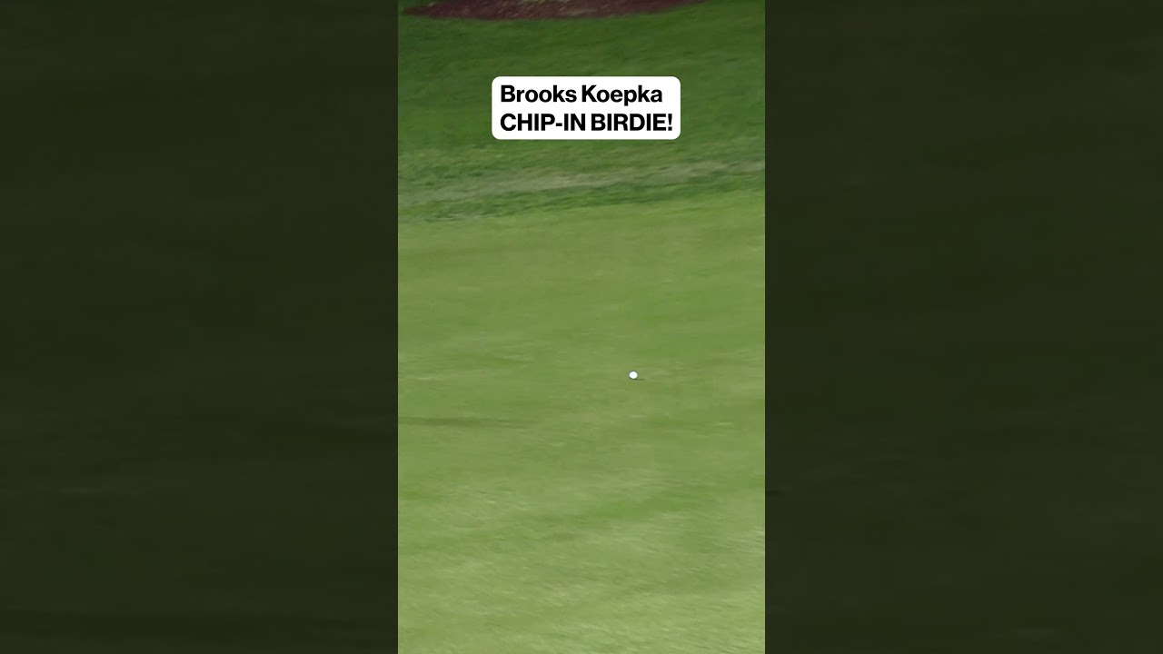 BROOKS KOEPKA CHIPS-IN BIRDIE 💪 🔥 #liv #golf #golfer #birdie
