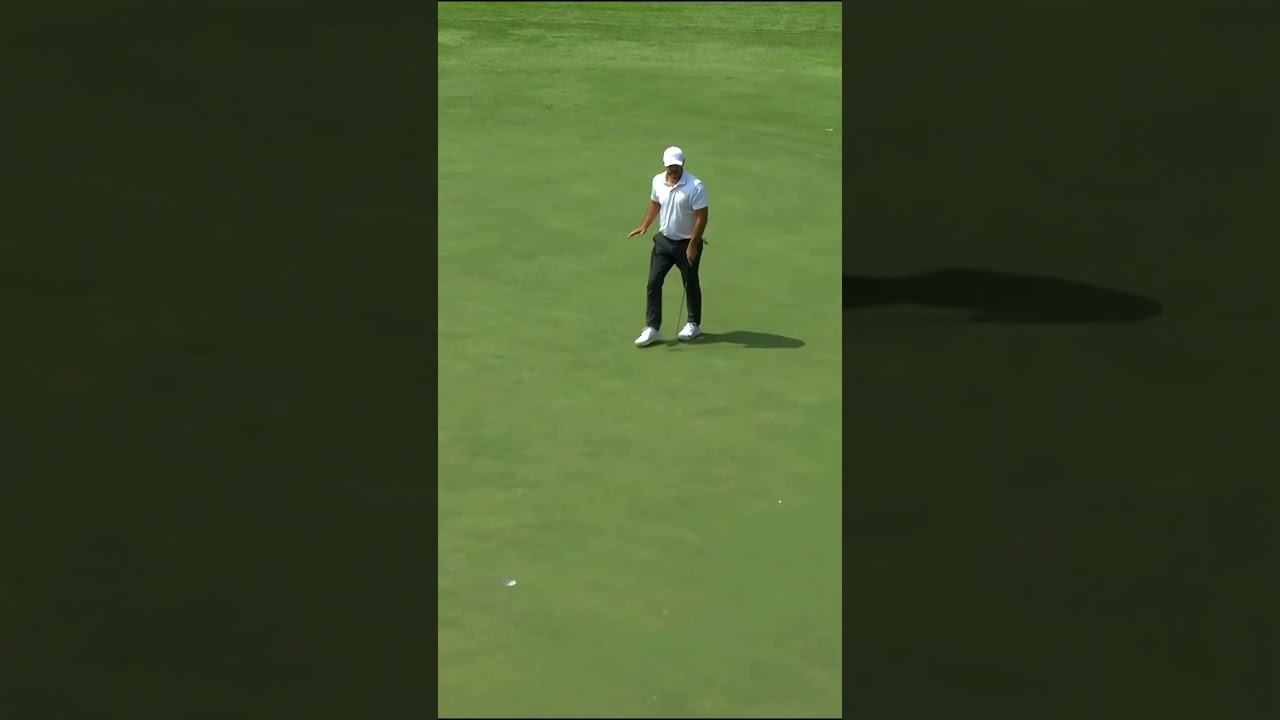 Brooks Koepka runs one in for birdie and is -4 so far on the day #livgolfhongkong LIVE on FS1 #golf