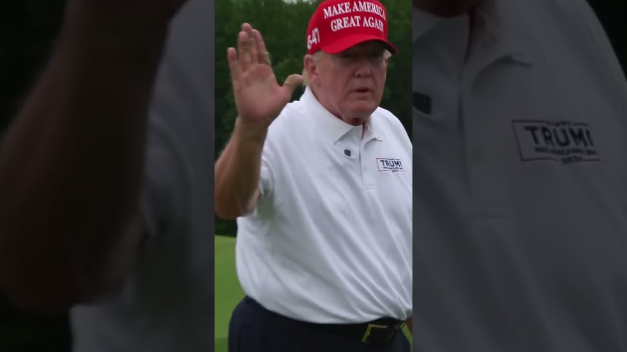 Trump CLUTCHES Up Against DeChambeau?! 😳🏌️‍♂️ #shorts #golf #brysondechambeau #TrumpGolf #GolfShorts