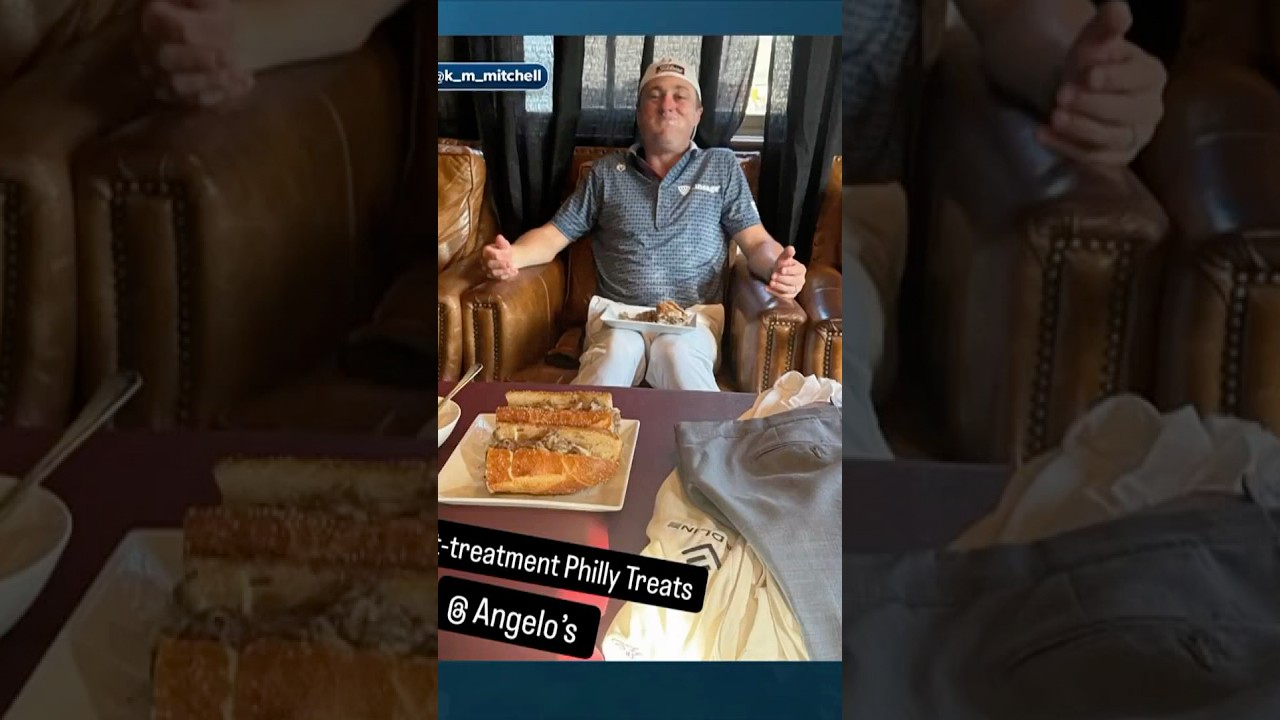 JT's getting his cheesesteak fill 📸🤣