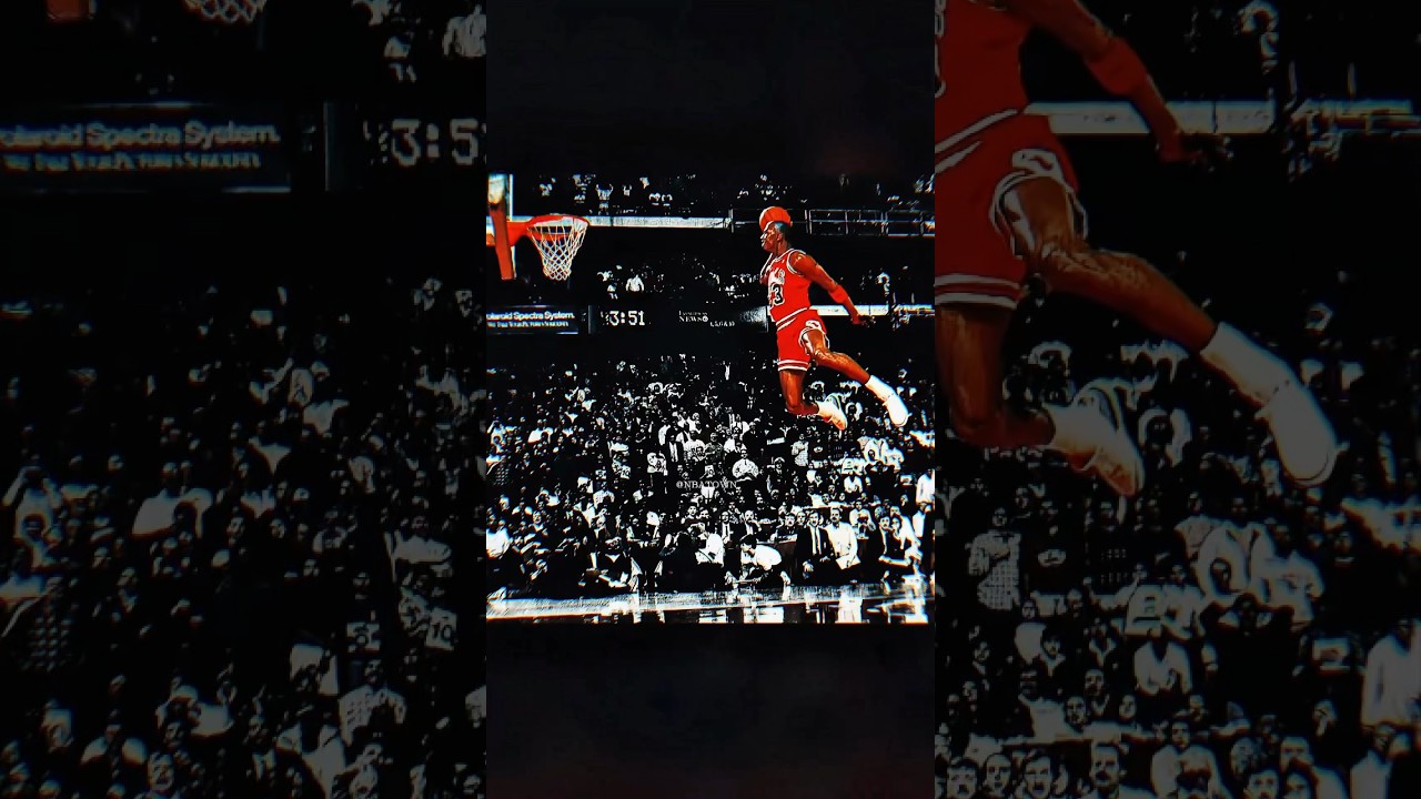Michael Jordan’s iconic free throw line dunk 🤯 #shorts