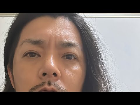 うーん、何を考えてるのやら…