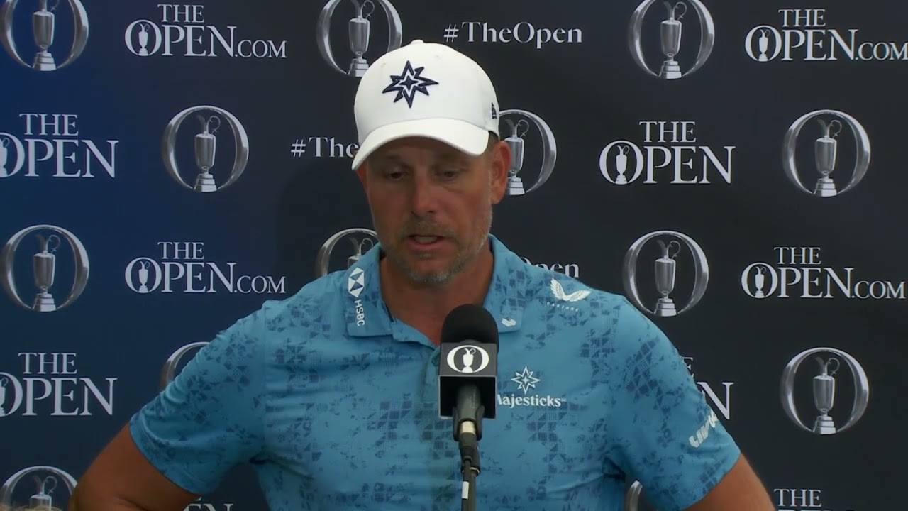 The discussion between Henrik Stenson and the referees about the clock