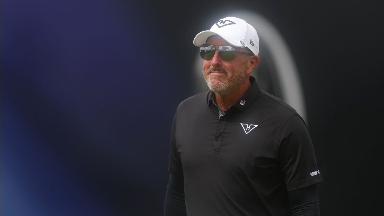 Phil Mickelson has a witty response to his swing pictures taken 33 years apart