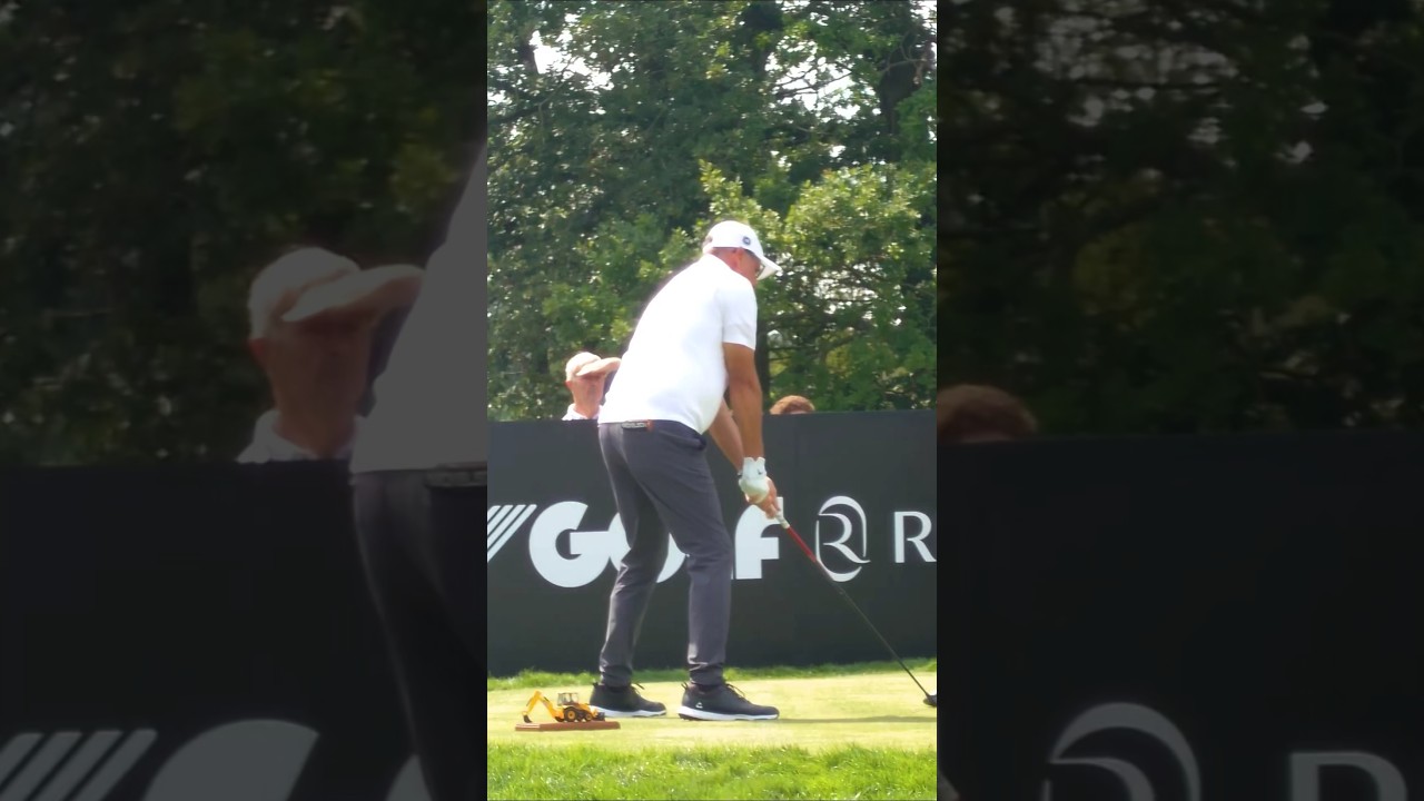 Phil Mickelson has still got it 🔥 @LIVGolf @HyFlyersGC