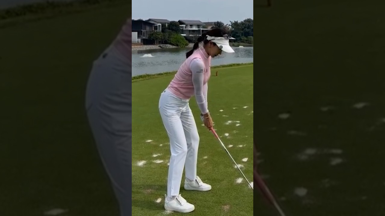 양팔을 가슴앞에 모아서 곧게편 다음 백스윙시 삼각형을 유지.안신애프로_줌인스포츠TV #한국#대한민국#여자#프로#선수#KLPGA#미녀#미인#골퍼#골프#드라이버#슬로우모션#티샷#스윙