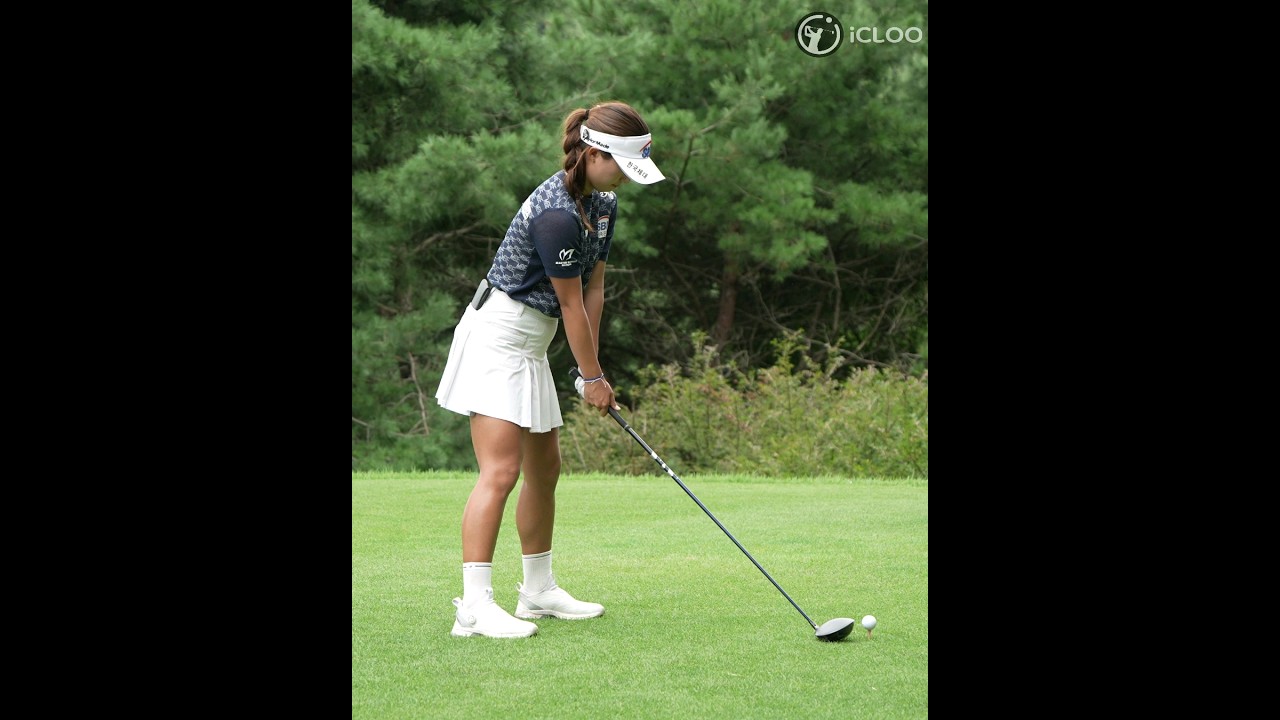 Like a missile launch!           She is Dongeun Lee, KLPGA tour professional.