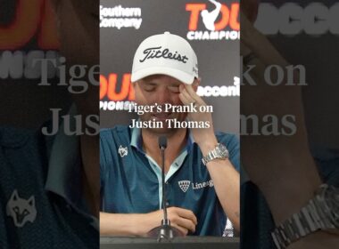 Tiger calling JT while wearing the green jacket is an all-timer 😂