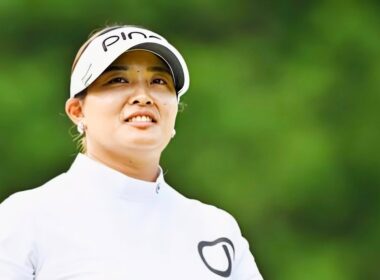 鈴木愛、1年半ぶりの逆転優勝でツアー通算21勝目