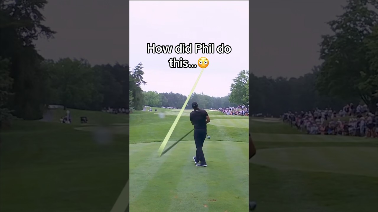 They don’t call him Phil the Thrill for nothing 😅 #golf #LIVGolf