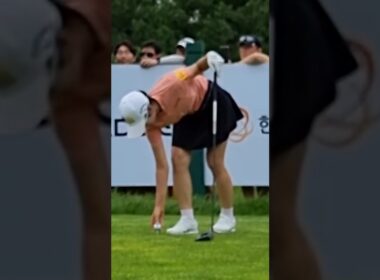 KLPGA 최고 미녀골퍼 안송이프로 티꽂는 장면_K-GOLFTV #한국#대한민국#여자#프로#선수#KLPGA#미녀#미인#골퍼#골프#드라이버#슬로우모션#티샷#스윙#레슨#케이골프TV