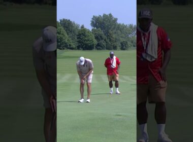 タイガー・ウッズ、ジョン・スモルツとのプレーについて語る | アイコンシリーズ #ゴルフ