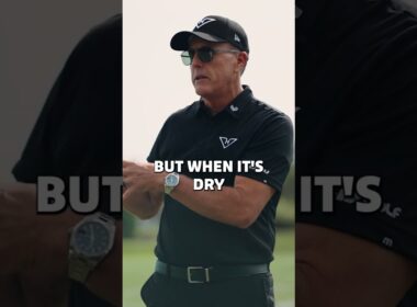 Phil Mickelson's secret to success at Augusta...putting on the range #mickelson #golf #themasters