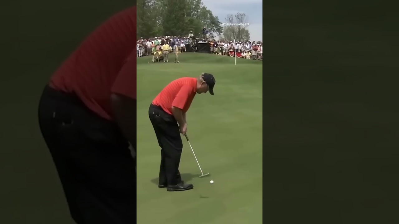Jack Nicklaus effortlessly drains a 102-foot putt at the 2010 Senior PGA Championship 🤯