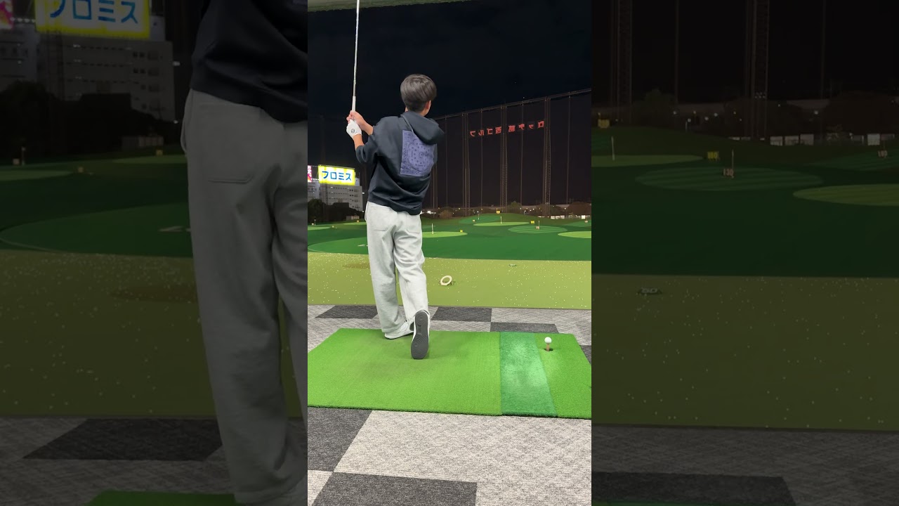 Massive distance with an iron club!この飛距離、見て！！#ゴルフ練習 #爆飛び #golf #golfshorts #ゴルフ
