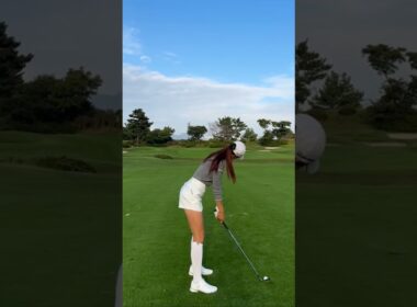 Absolutely the hottest woman in golf with Slow-Mo
