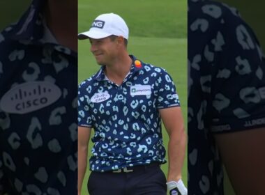 Crazy HOLE-OUT eagle! 😱