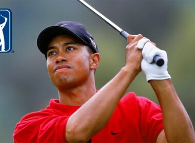 Tiger Woods' best shots from 2000