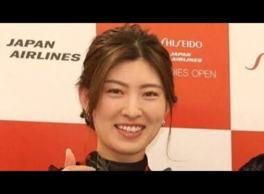 美女ゴルファーの左手首にキラリ高級腕時計　「ゴルフウェアとフォーマルな装いの印象の違いにびっくり」　地元神戸の老舗時計・宝飾店が投稿t