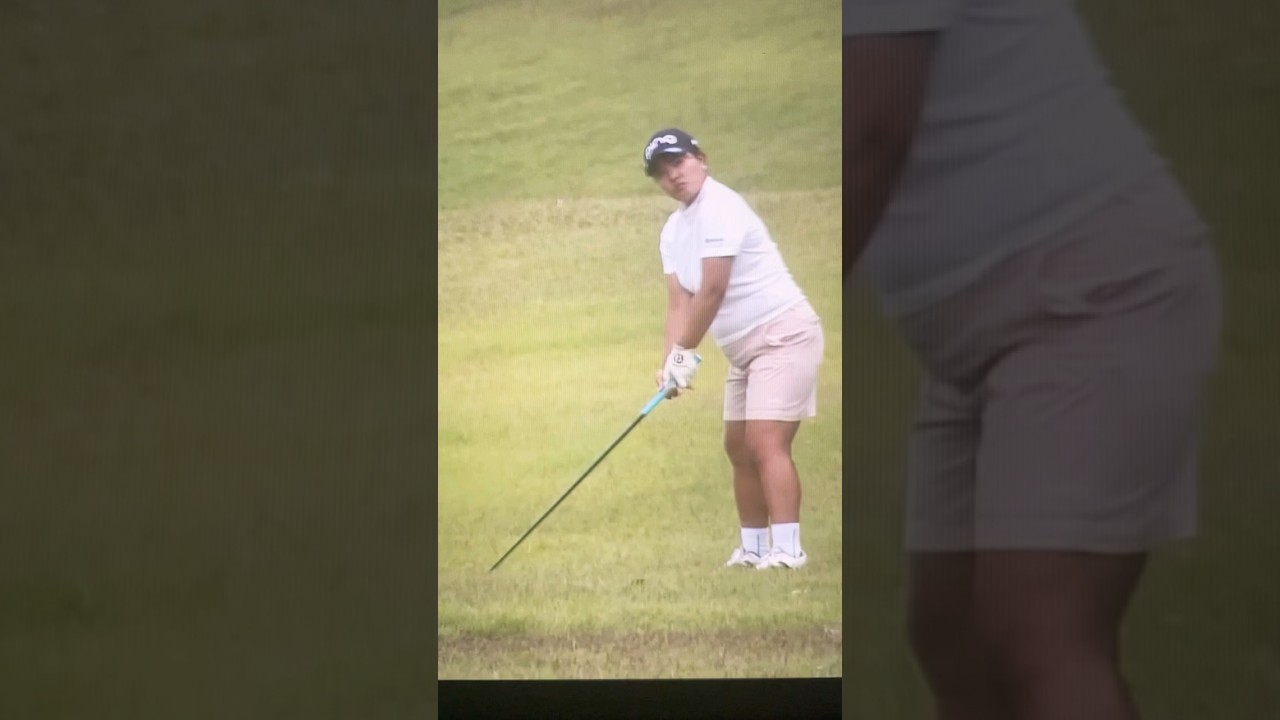 【鈴木愛】ラフからツーオンに成功‼️ガッツポーズで喜ぶ💪 #ゴルフ #golf #ツーオン #ガッツポーズ