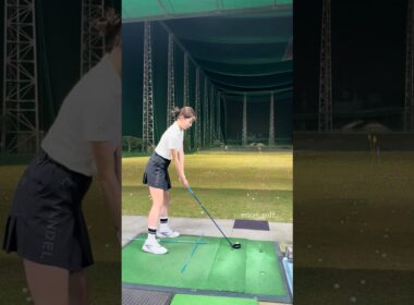 4UT⛳️ #ゴルフ #スイングトップ #ゴルフウェア #ゴルフ女子 #ゴルフスイング