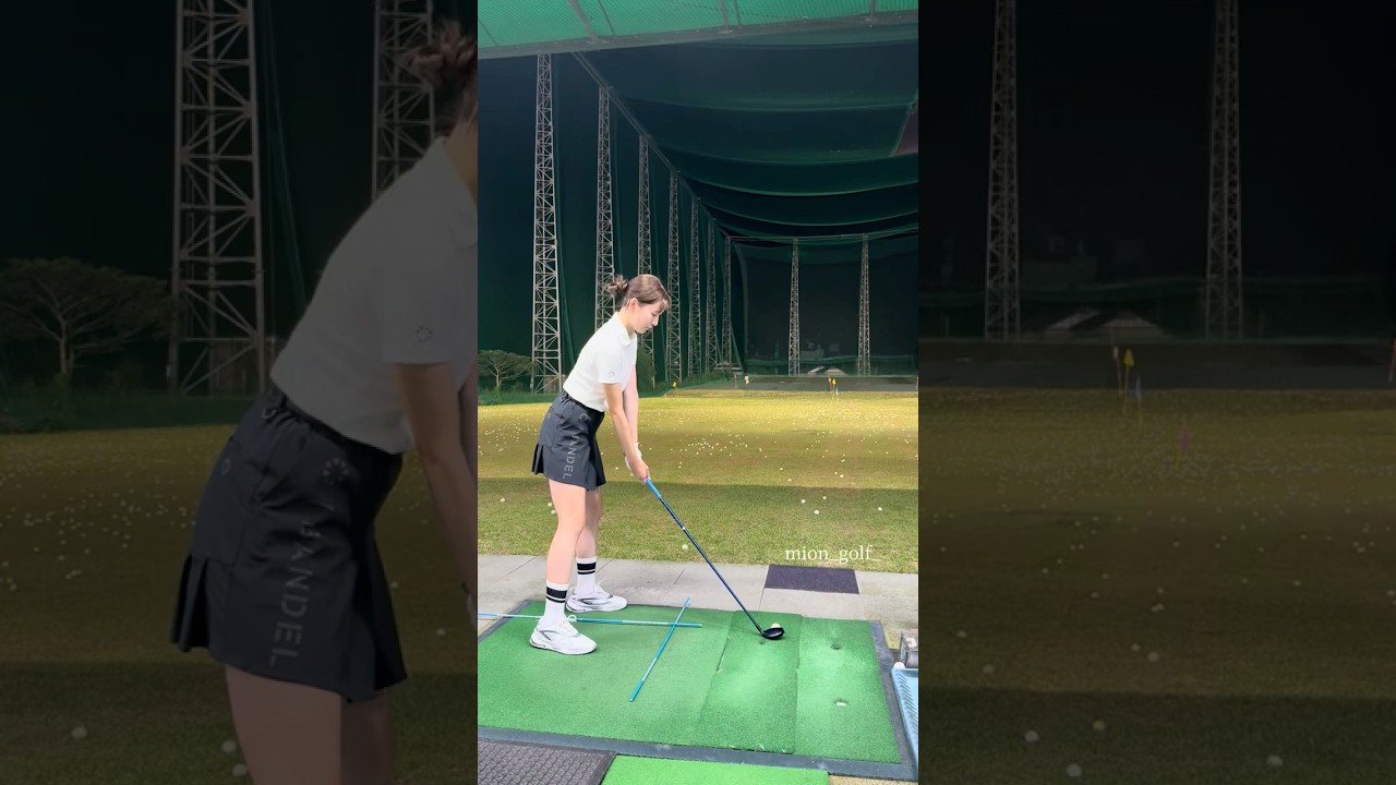 4UT⛳️ #ゴルフ #スイングトップ #ゴルフウェア #ゴルフ女子 #ゴルフスイング